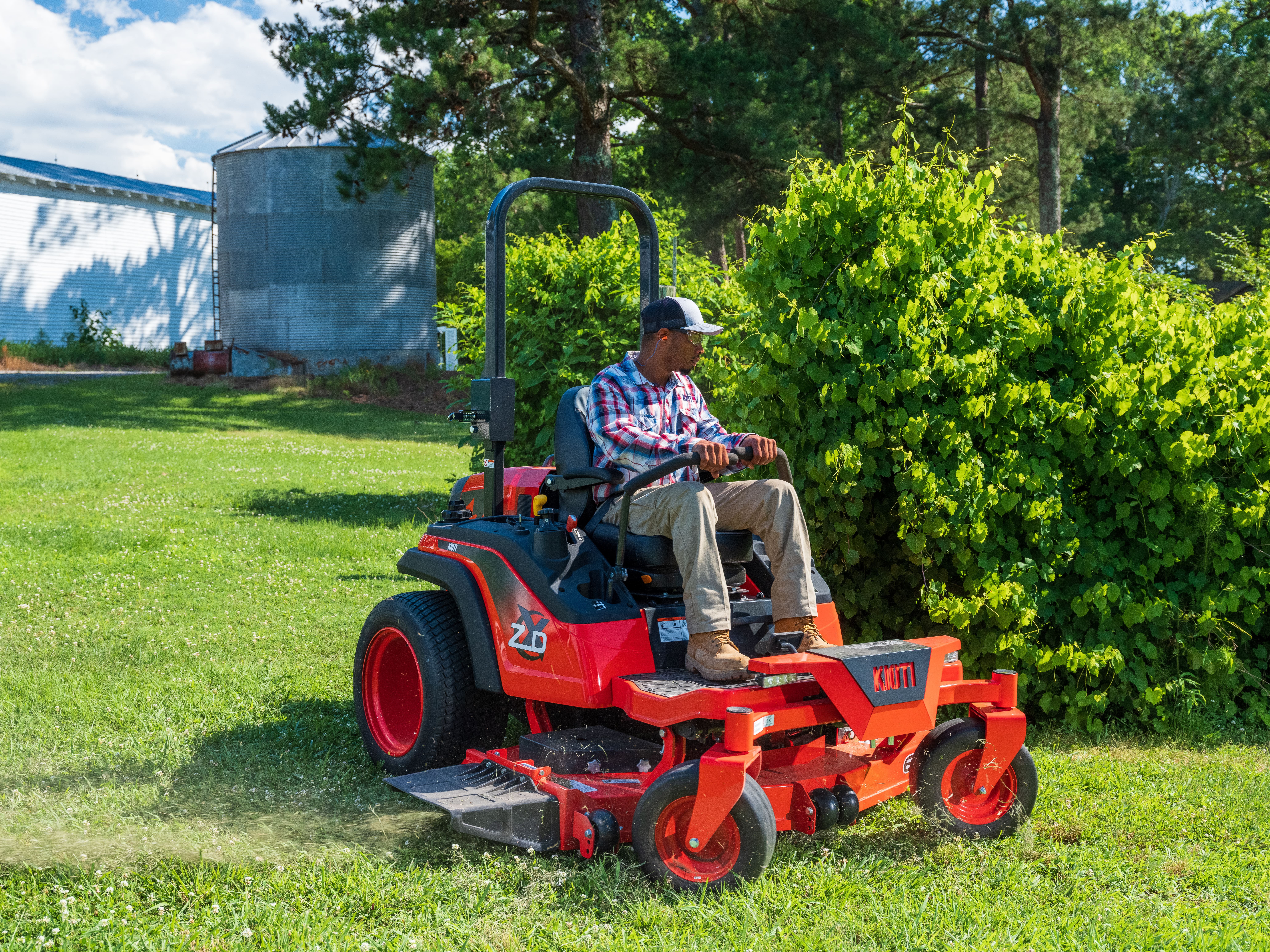 Kioti ZXD61 Diesel Zero Turn Mower / Weavers Equipment